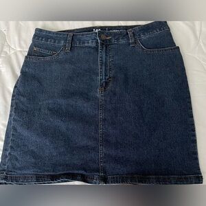 Blue Lee midrise skirt with shorts inside